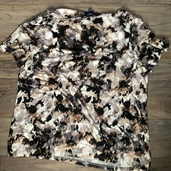 Women’s Pretty Blouse - Picture 5 of 5